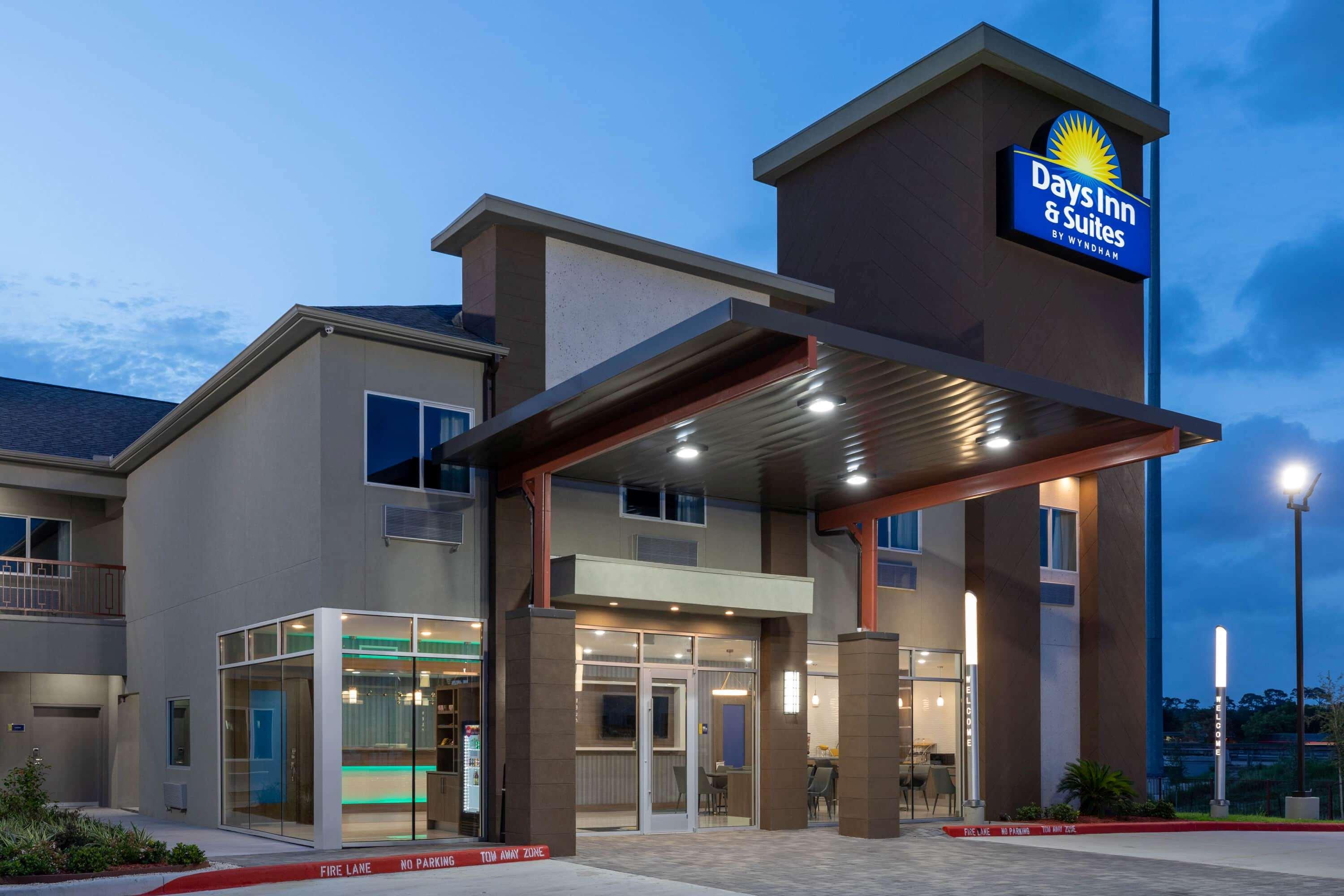 Days Inn & Suites By Wyndham Downtown/University Of Хюстън Екстериор снимка