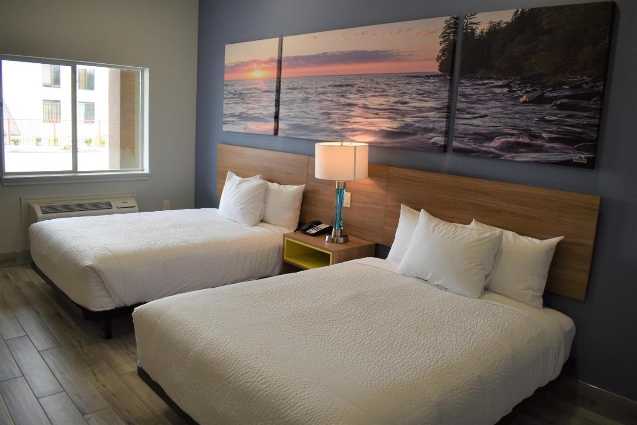Days Inn & Suites By Wyndham Downtown/University Of Хюстън Екстериор снимка