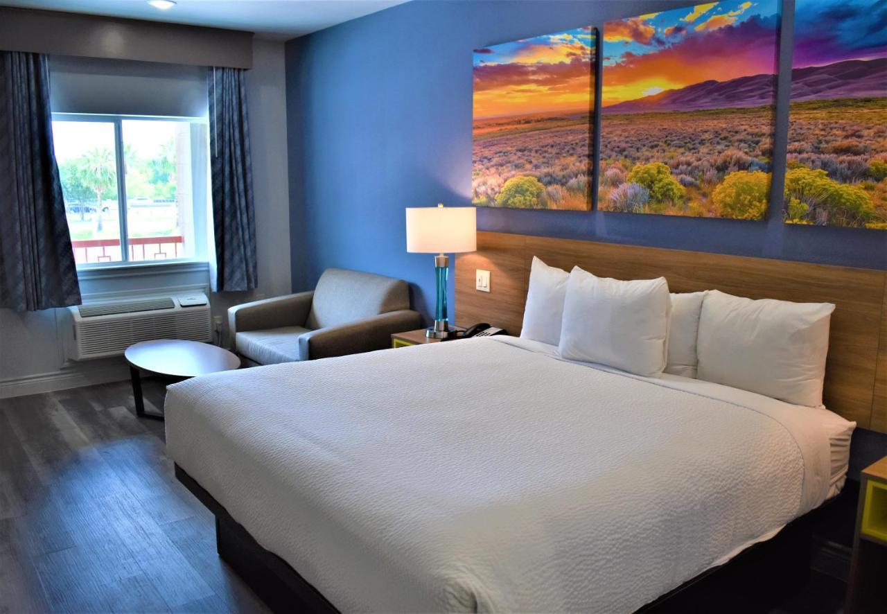 Days Inn & Suites By Wyndham Downtown/University Of Хюстън Екстериор снимка