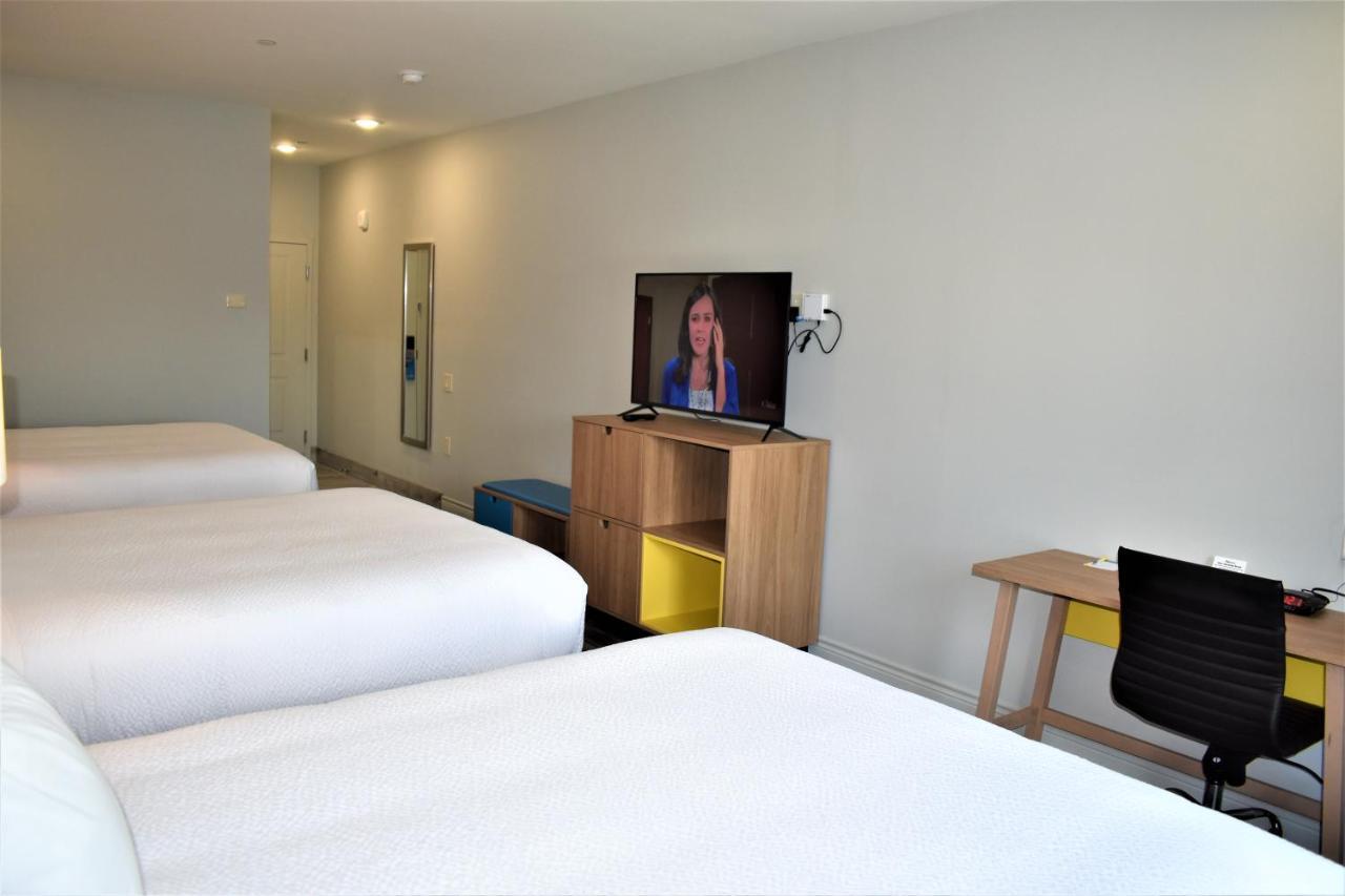 Days Inn & Suites By Wyndham Downtown/University Of Хюстън Екстериор снимка