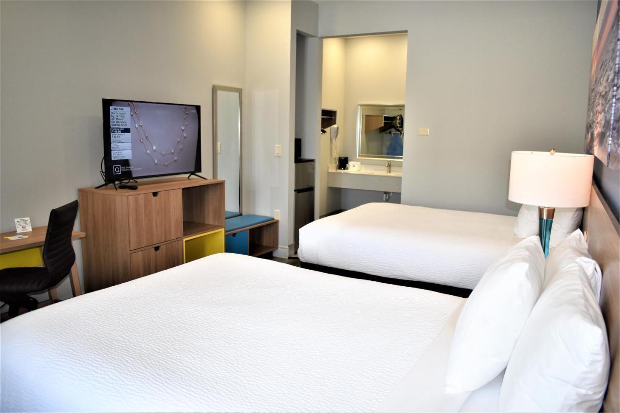 Days Inn & Suites By Wyndham Downtown/University Of Хюстън Екстериор снимка